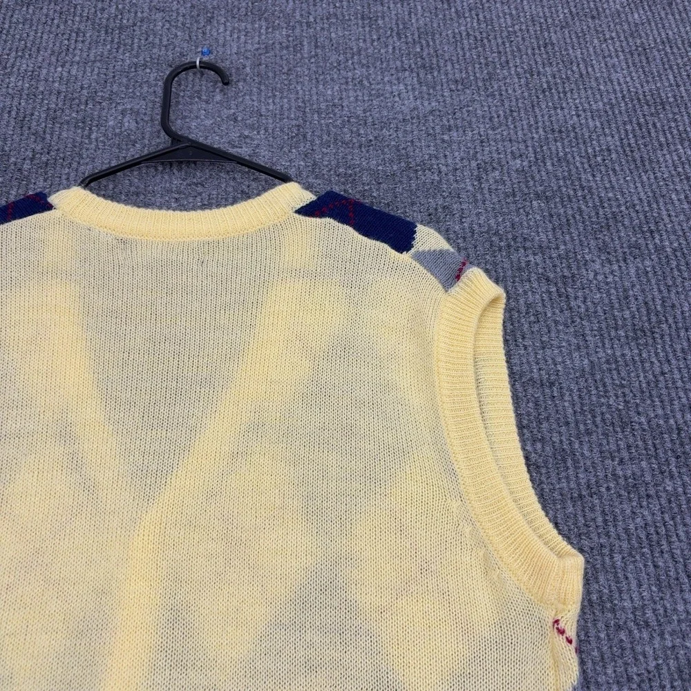 Vintage SIM Sportswear Sweater Vest Mens XL Yellow Acrylic Argyle V-Neck Preppy
